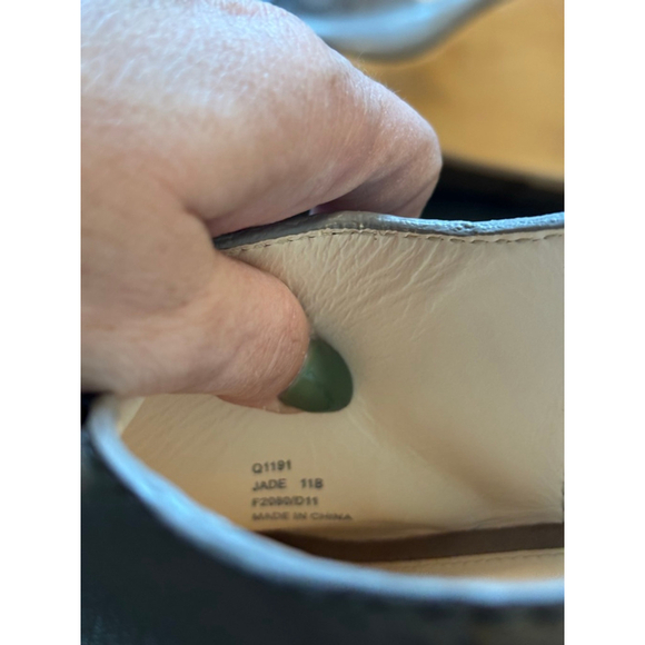 Coach Jade Wedge Platform Leather Laser Cut-out Open Peep Toe Taupe Gray W
11B - Picture 12 of 12